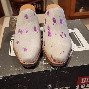 NEW IN BOX DINGO MULES SIZE-9.5.
